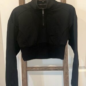 ALO Yoga Vixen 1/4 zip Black Cropped Sweatshirt Size Small( see description)